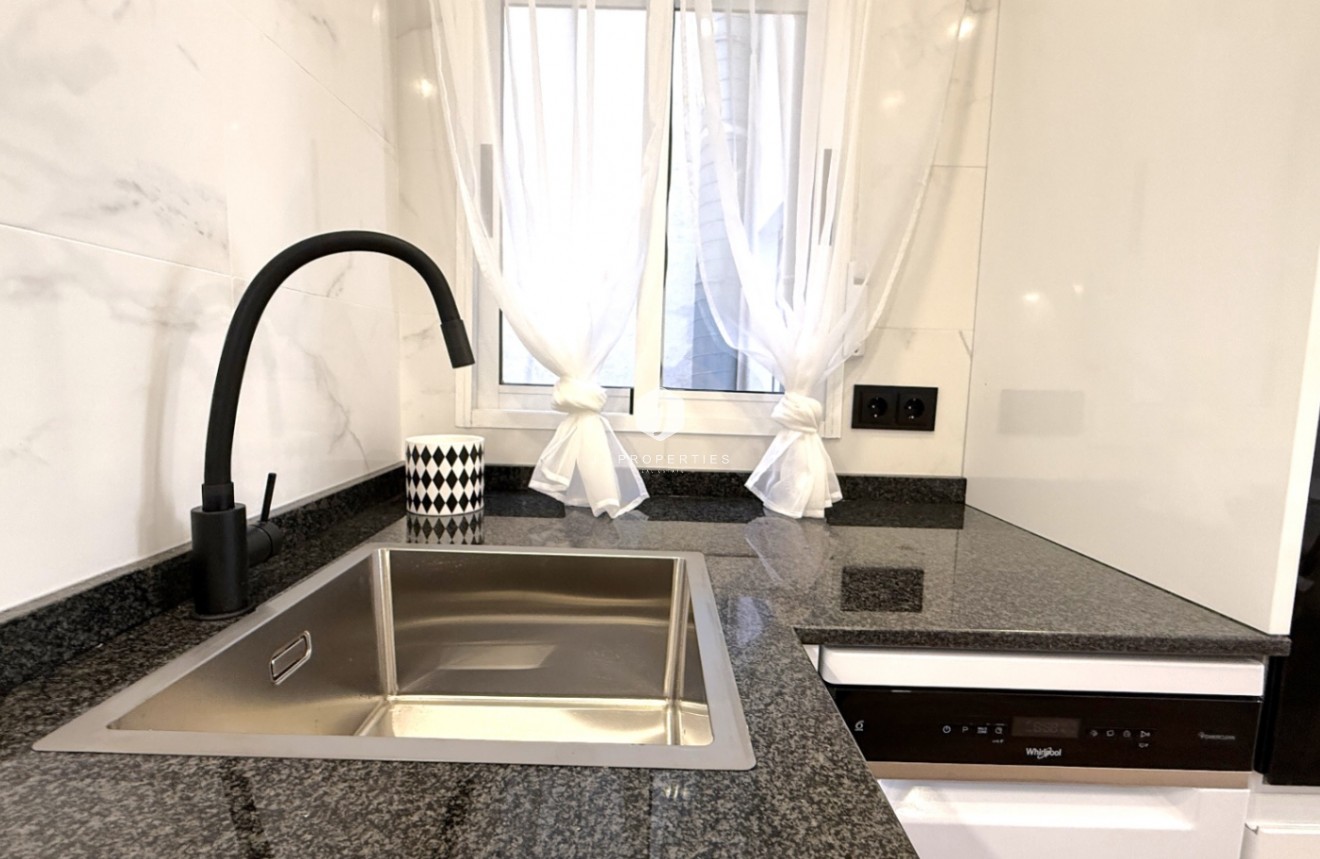 Resale - Apartment / flat -
Torrevieja - Costa Blanca