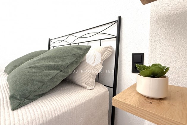 Resale - Apartment / flat -
Torrevieja - Costa Blanca