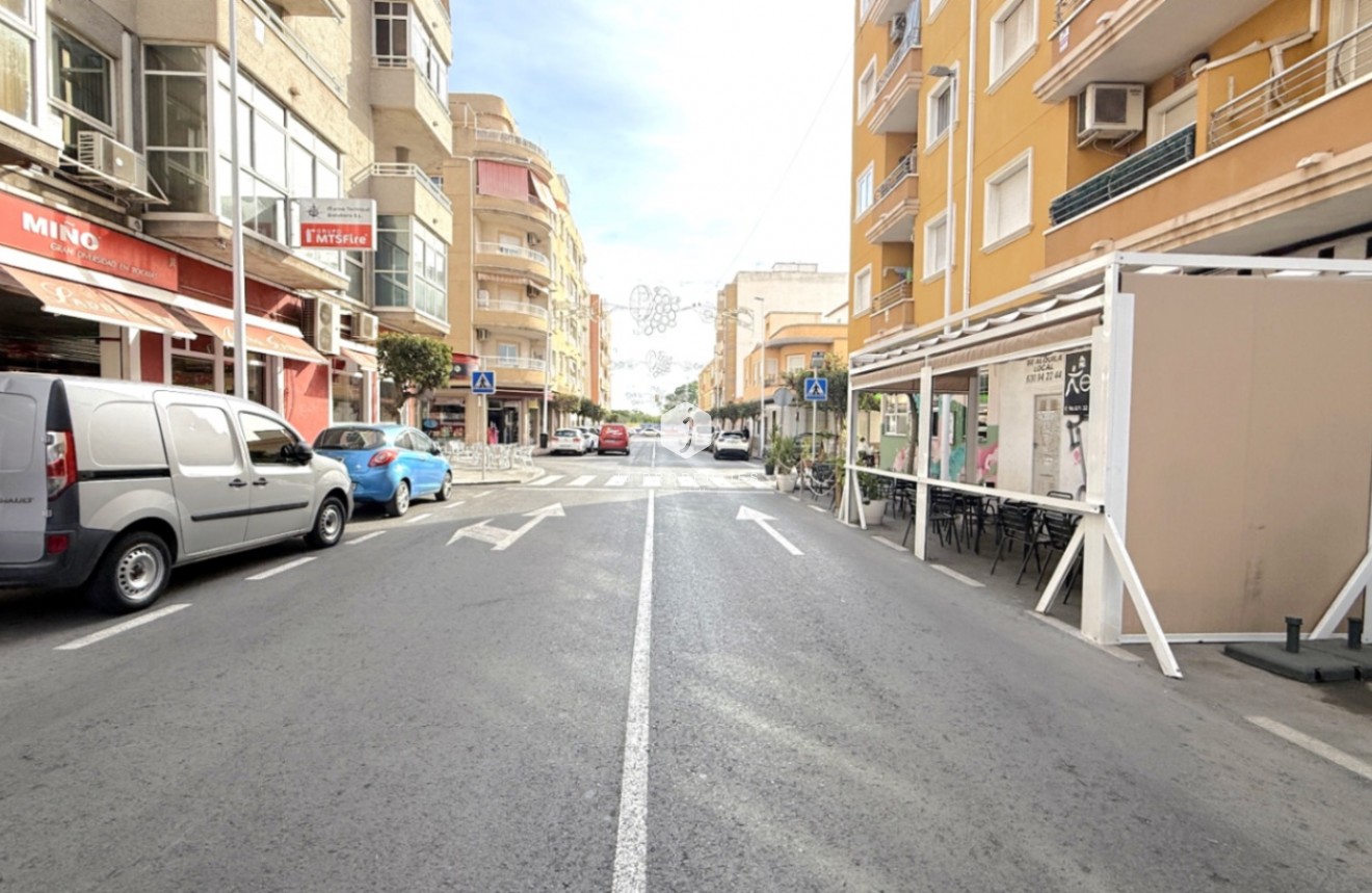 Resale - Apartment / flat -
Torrevieja - Costa Blanca