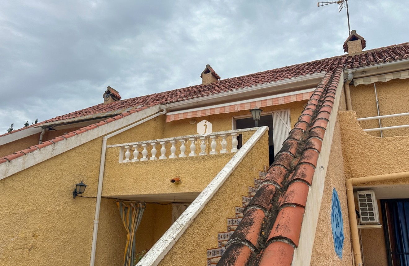 Resale - Chalet -
Torrevieja - Costa Blanca