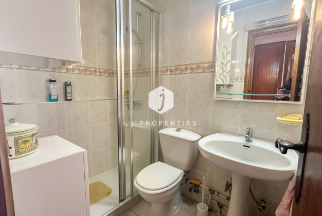Resale - Chalet -
Torrevieja - Costa Blanca