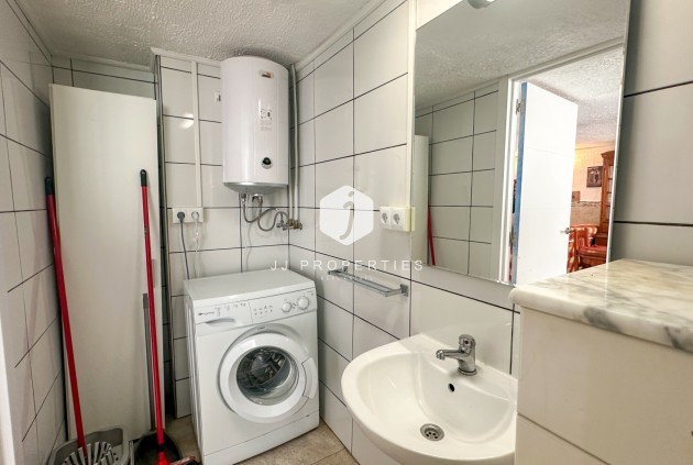 Resale - Chalet -
Torrevieja - Costa Blanca