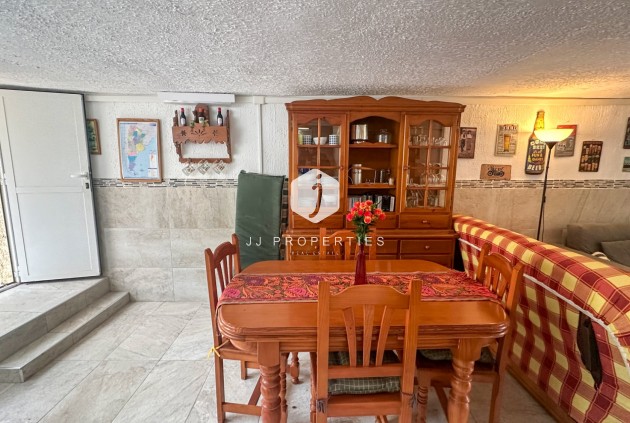 Resale - Chalet -
Torrevieja - Costa Blanca