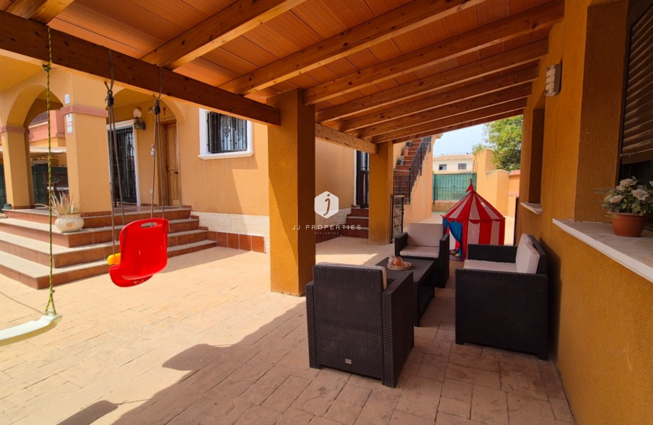 Tweedehands - Villa -
Torrevieja - Costa Blanca