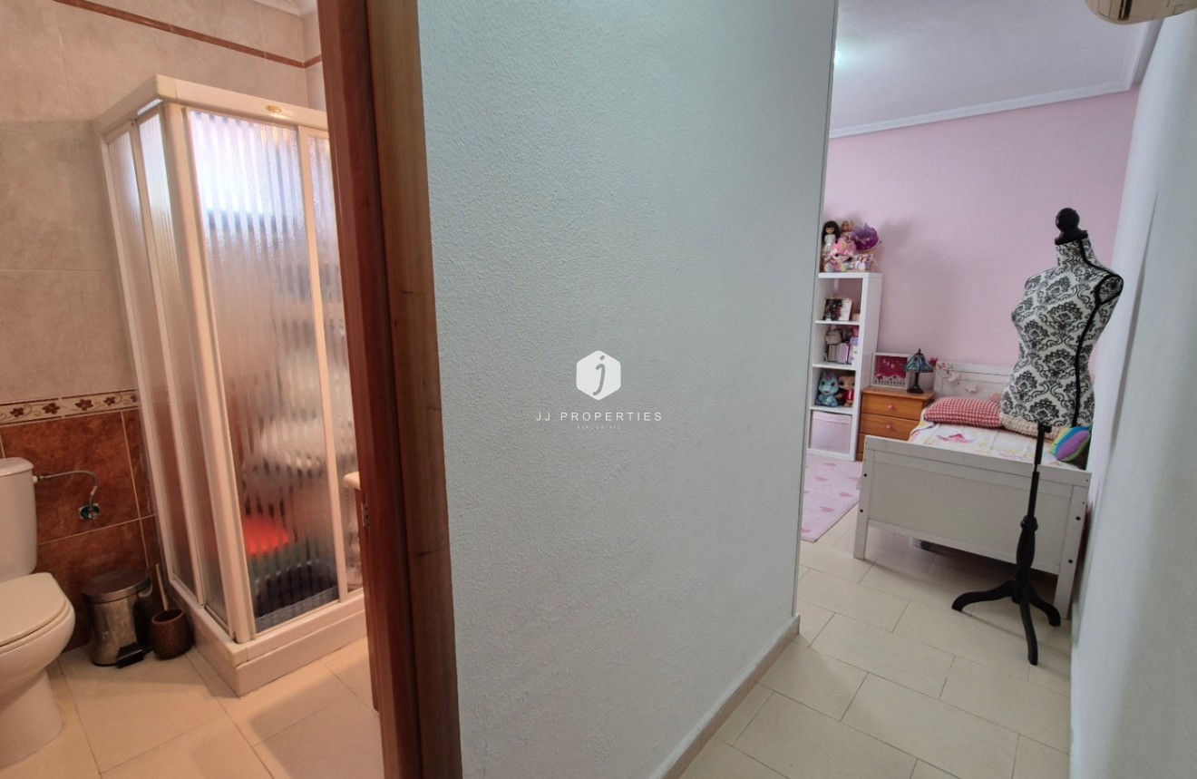 Tweedehands - Villa -
Torrevieja - Costa Blanca