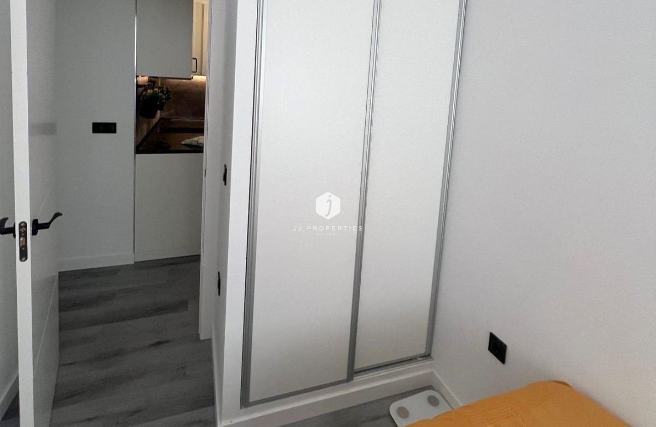 Tweedehands - Appartement / flat -
Torrevieja - Curva Del Palangre
