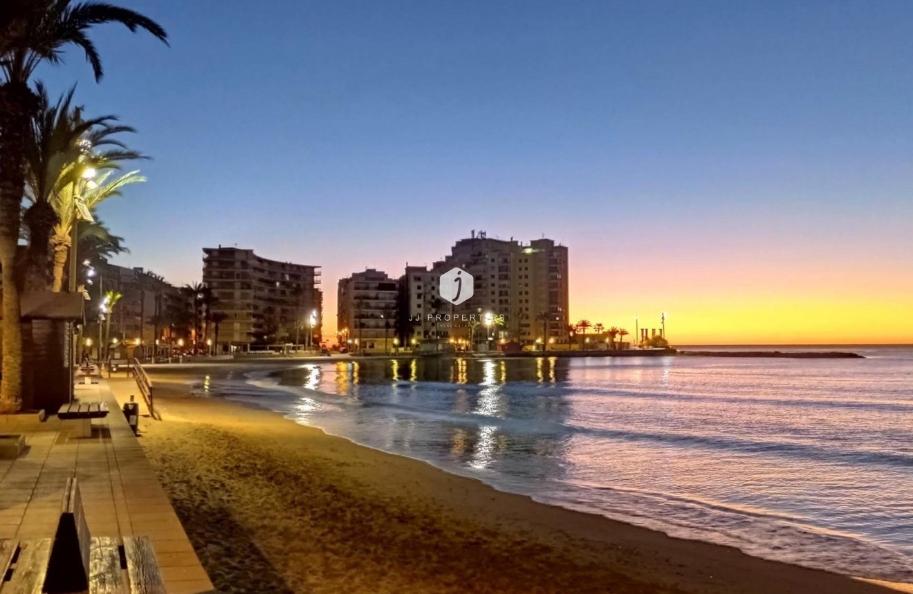 Tweedehands - Appartement / flat -
Torrevieja - Curva Del Palangre