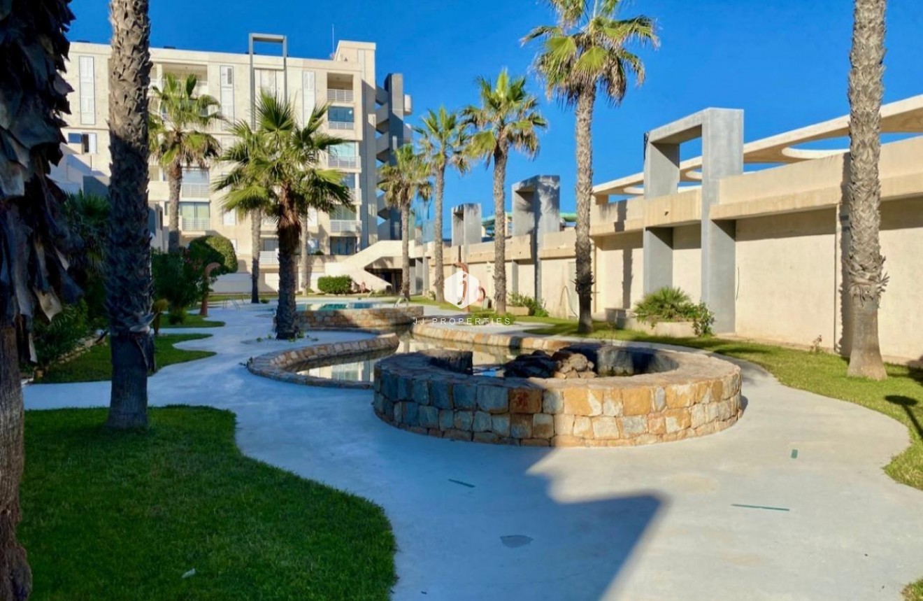 Tweedehands - Appartement / flat -
Torrevieja - Torre la mata