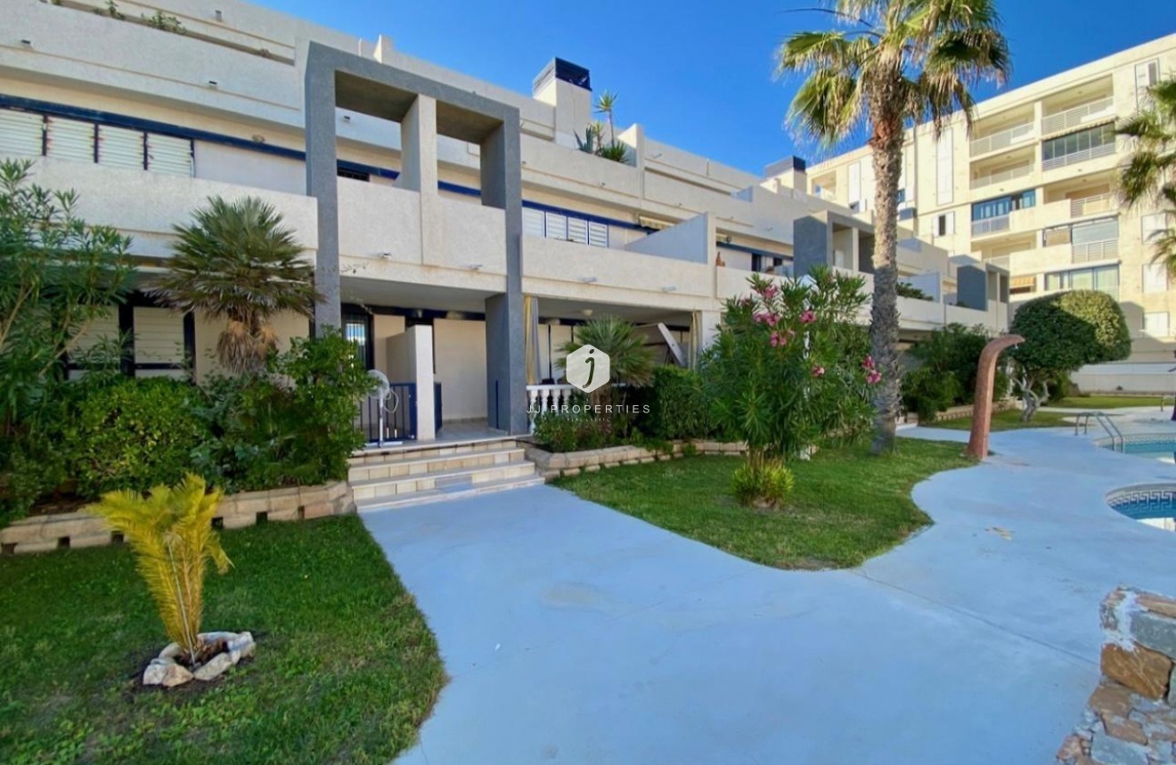 Tweedehands - Appartement / flat -
Torrevieja - Torre la mata