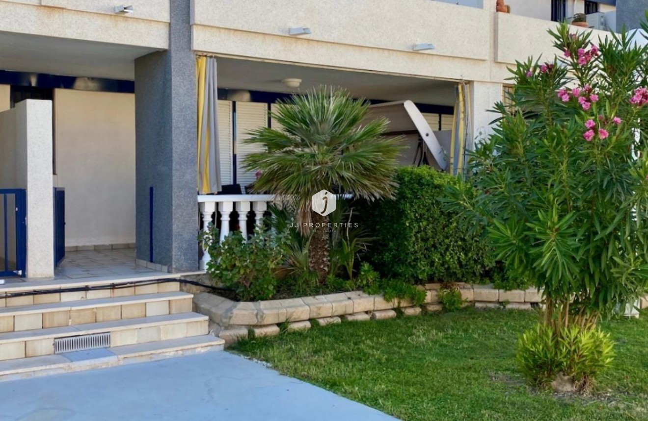 Tweedehands - Appartement / flat -
Torrevieja - Torre la mata