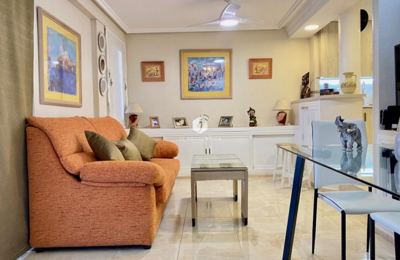 Tweedehands - Appartement / flat -
Torrevieja - Torre la mata