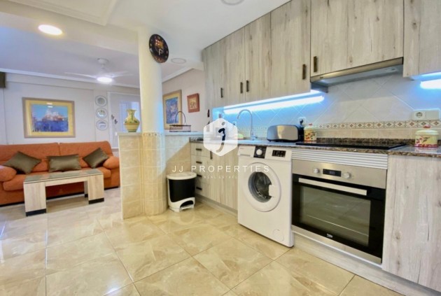 Tweedehands - Appartement / flat -
Torrevieja - Torre la mata