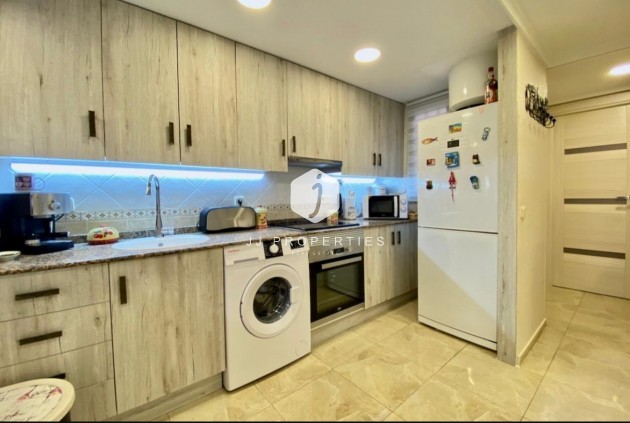 Tweedehands - Appartement / flat -
Torrevieja - Torre la mata
