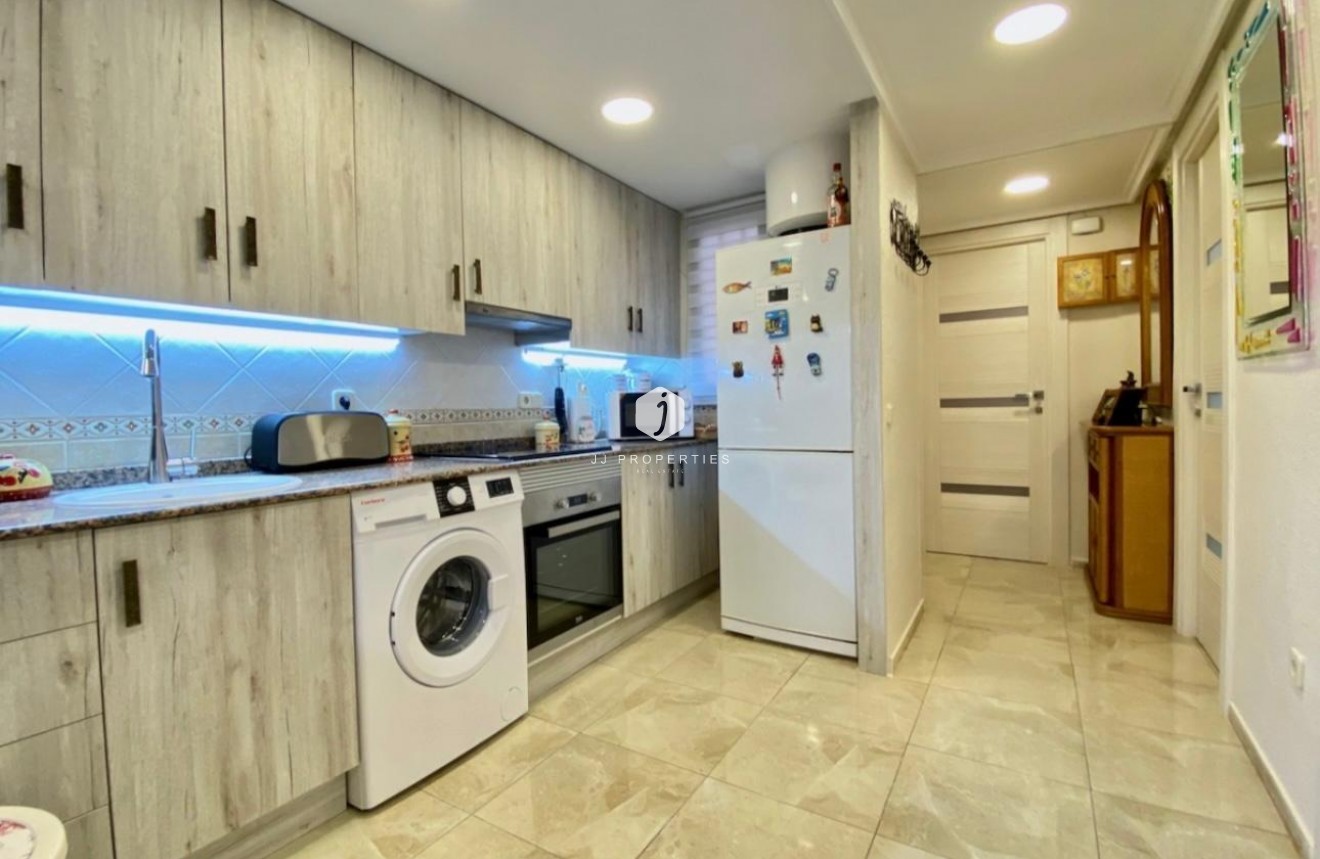 Tweedehands - Appartement / flat -
Torrevieja - Torre la mata
