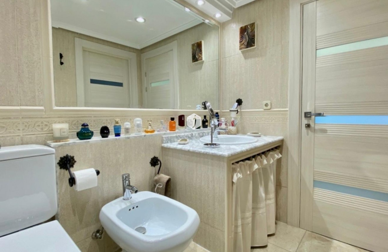 Tweedehands - Appartement / flat -
Torrevieja - Torre la mata