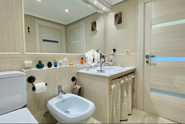 Tweedehands - Appartement / flat -
Torrevieja - Torre la mata