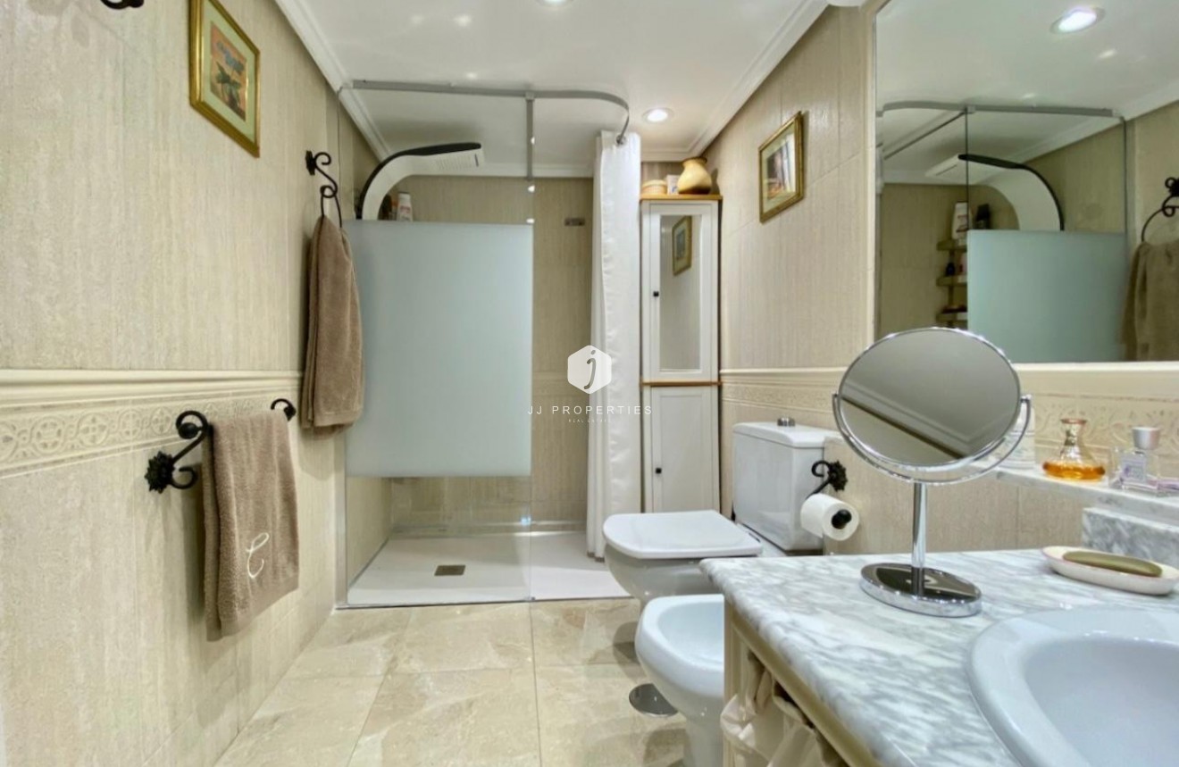 Tweedehands - Appartement / flat -
Torrevieja - Torre la mata