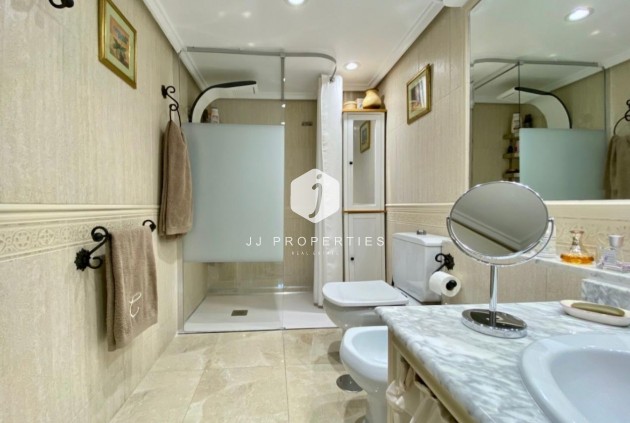 Tweedehands - Appartement / flat -
Torrevieja - Torre la mata