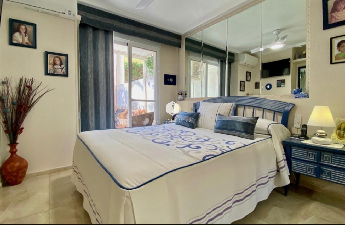 Tweedehands - Appartement / flat -
Torrevieja - Torre la mata