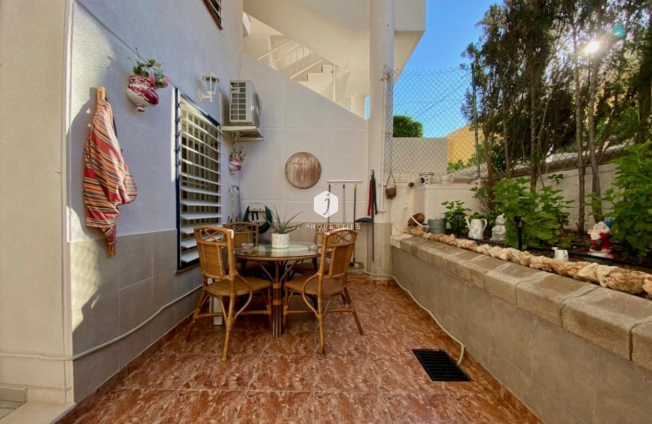 Tweedehands - Appartement / flat -
Torrevieja - Torre la mata