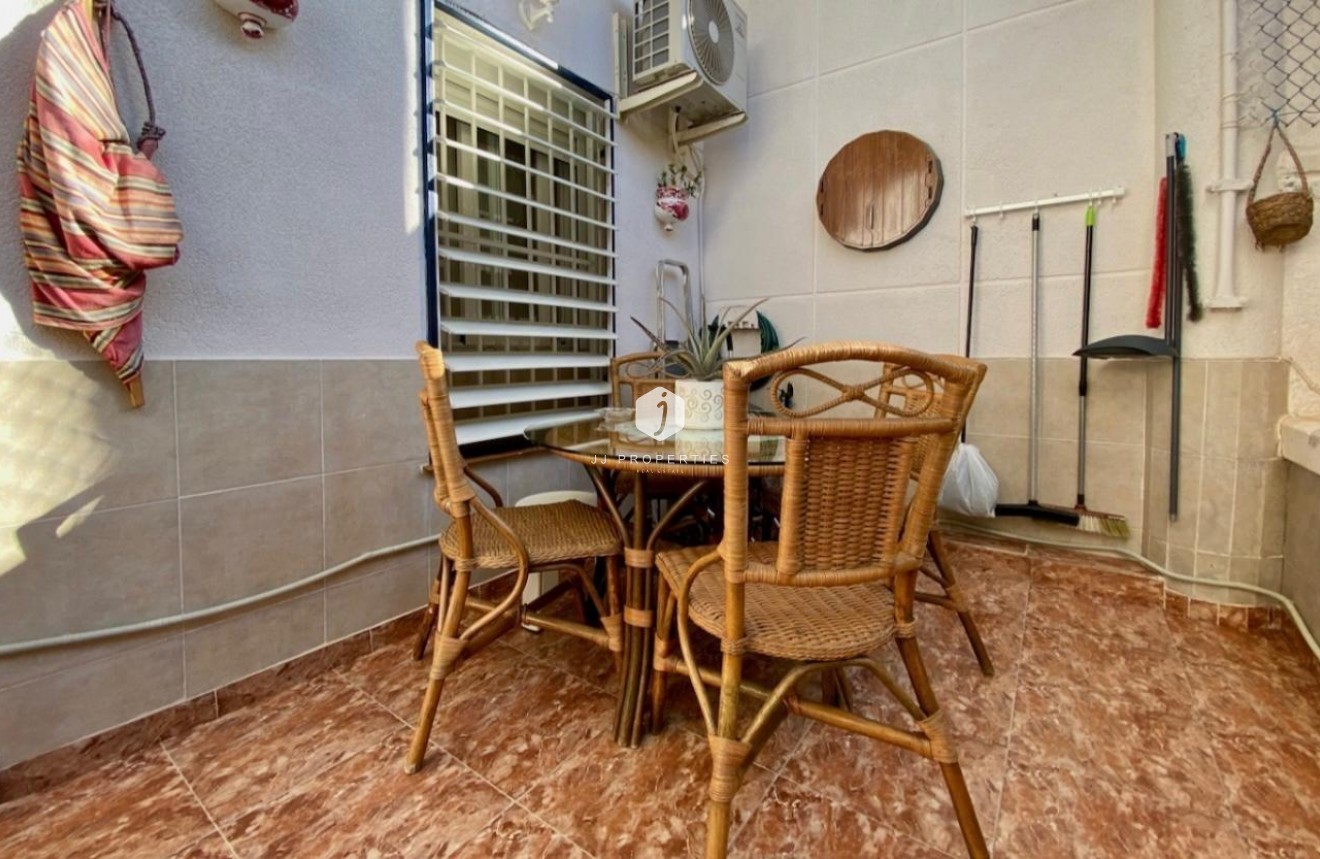 Tweedehands - Appartement / flat -
Torrevieja - Torre la mata