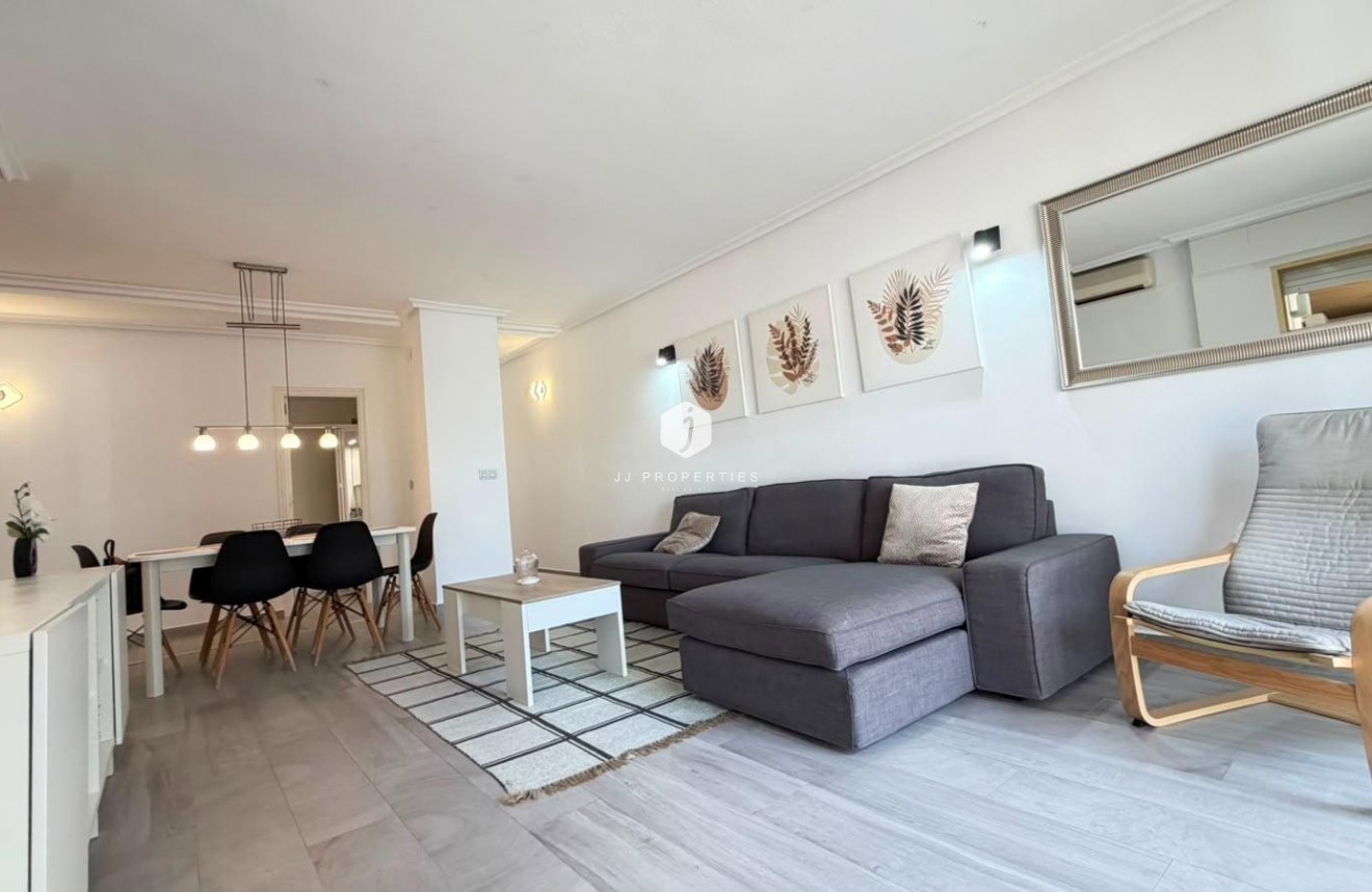 Aus zweiter Hand - Wohnung -
Torrevieja - Centro - Muelle Pesquero