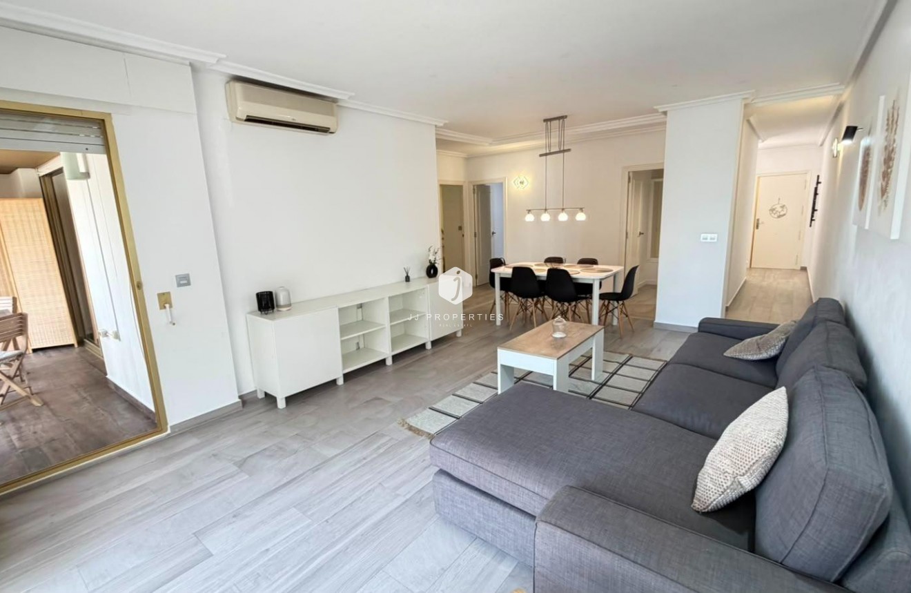 Aus zweiter Hand - Wohnung -
Torrevieja - Centro - Muelle Pesquero