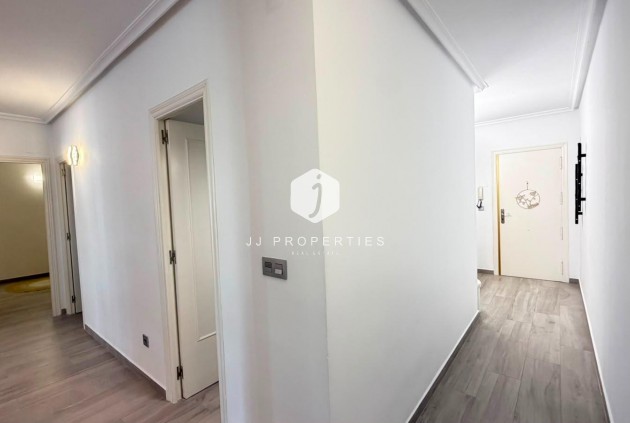 Aus zweiter Hand - Wohnung -
Torrevieja - Centro - Muelle Pesquero