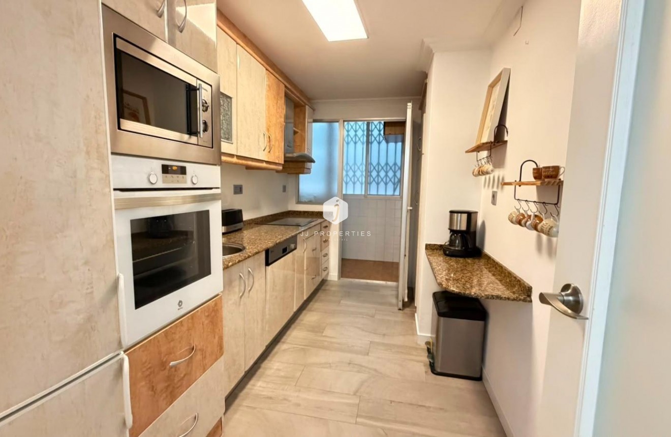 Aus zweiter Hand - Wohnung -
Torrevieja - Centro - Muelle Pesquero