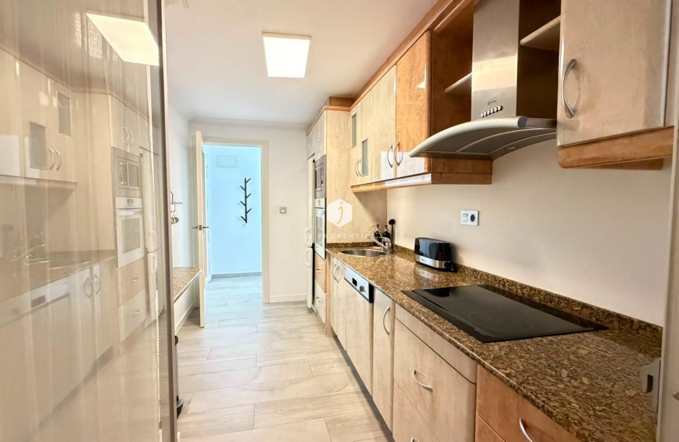 Aus zweiter Hand - Wohnung -
Torrevieja - Centro - Muelle Pesquero