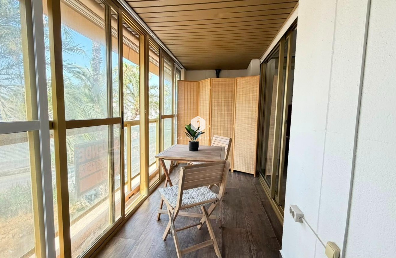 Aus zweiter Hand - Wohnung -
Torrevieja - Centro - Muelle Pesquero