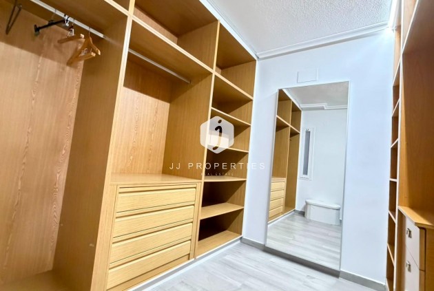 Aus zweiter Hand - Wohnung -
Torrevieja - Centro - Muelle Pesquero