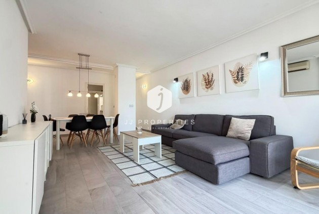 Aus zweiter Hand - Wohnung -
Torrevieja - Centro - Muelle Pesquero