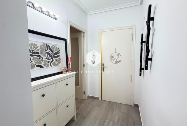 Aus zweiter Hand - Wohnung -
Torrevieja - Centro - Muelle Pesquero