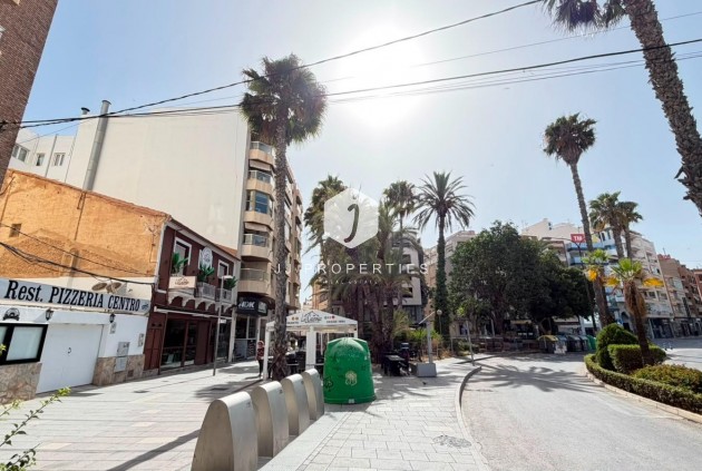 Aus zweiter Hand - Wohnung -
Torrevieja - Centro - Muelle Pesquero