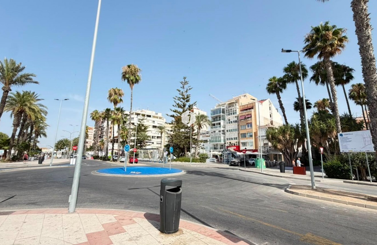 Aus zweiter Hand - Wohnung -
Torrevieja - Centro - Muelle Pesquero