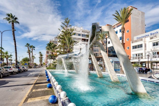 Aus zweiter Hand - Wohnung -
Torrevieja - Centro - Muelle Pesquero
