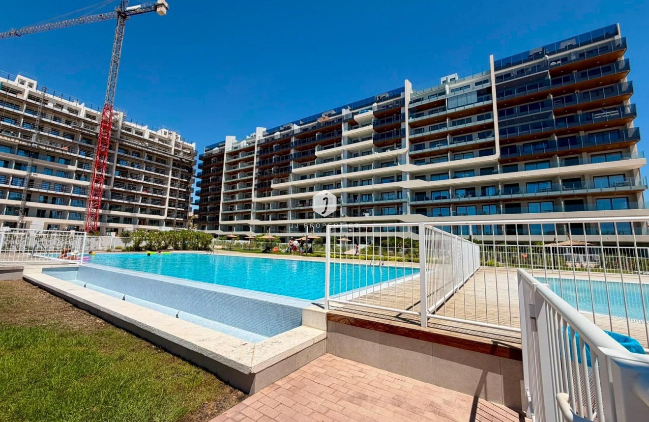 Tweedehands - Appartement / flat -
Torrevieja - Punta prima