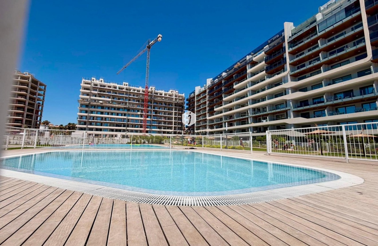 Tweedehands - Appartement / flat -
Torrevieja - Punta prima