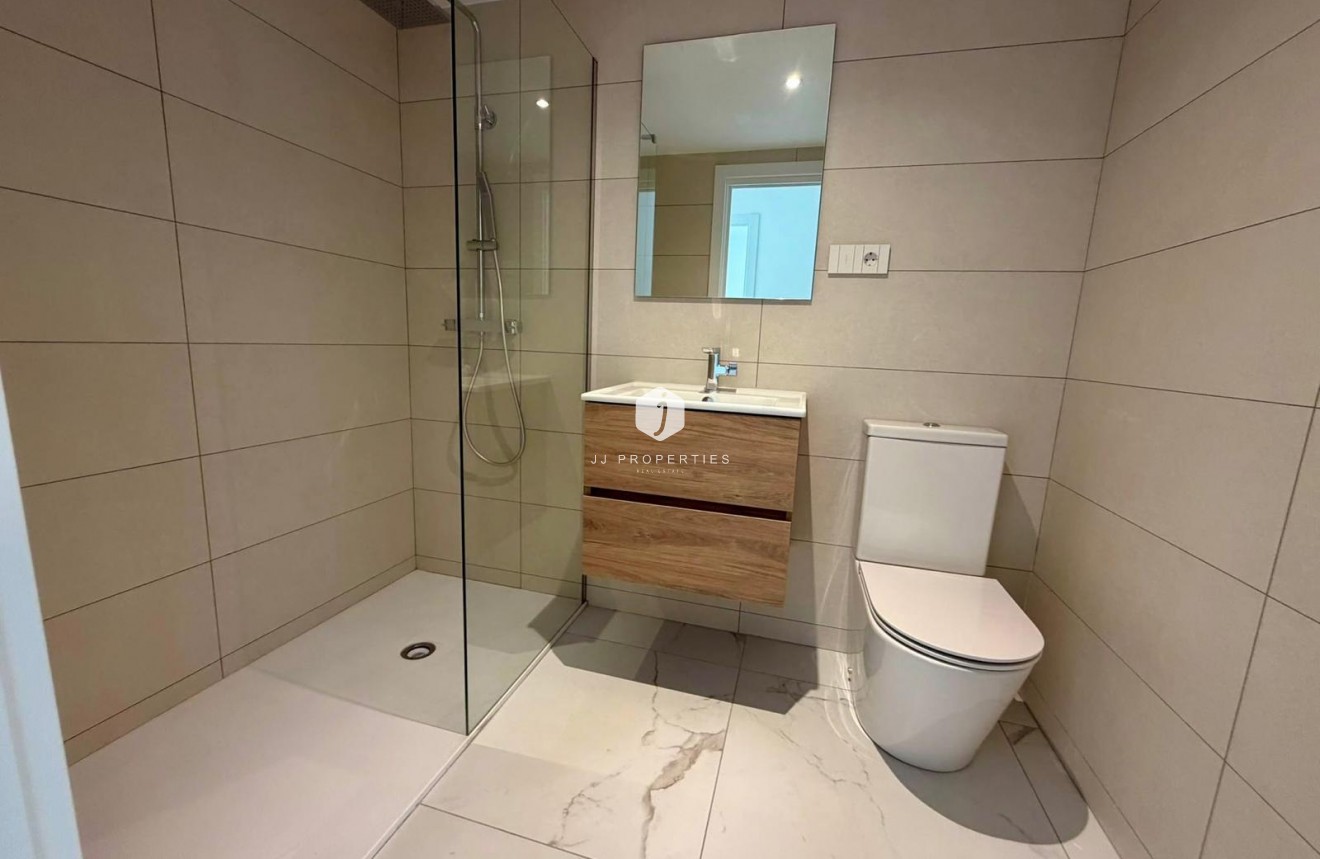 Tweedehands - Appartement / flat -
Torrevieja - Punta prima