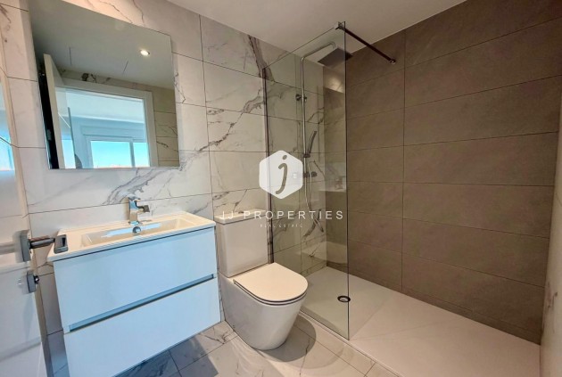 Tweedehands - Appartement / flat -
Torrevieja - Punta prima