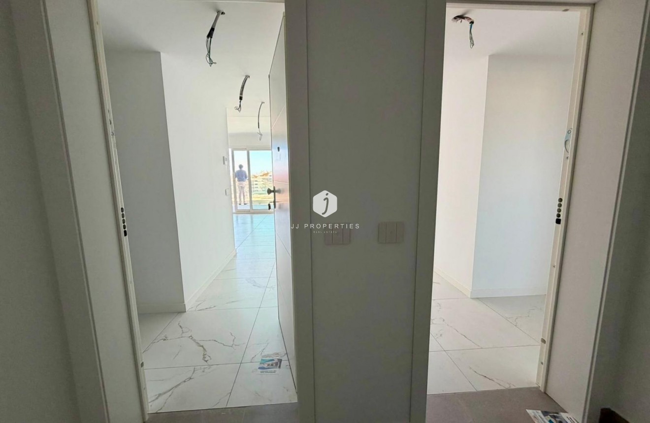 Tweedehands - Appartement / flat -
Torrevieja - Punta prima