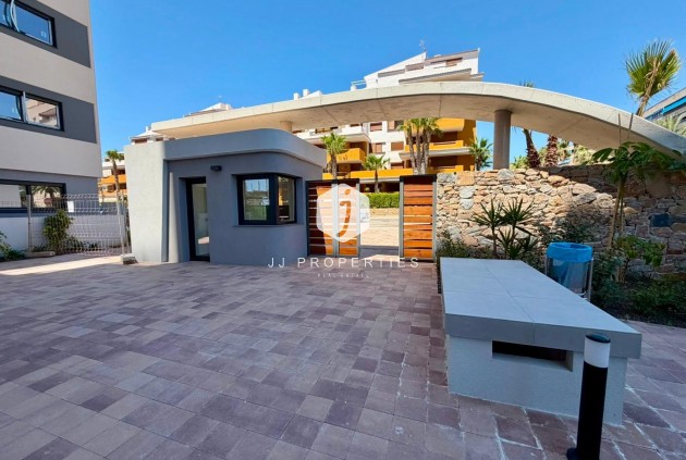 Tweedehands - Appartement / flat -
Torrevieja - Punta prima