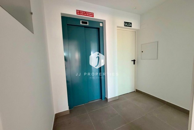 Tweedehands - Appartement / flat -
Torrevieja - Punta prima