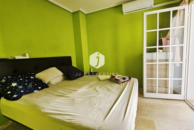 Resale - Apartment / flat -
Torrevieja - Playa de los Locos