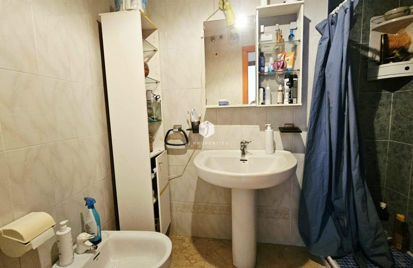 Resale - Apartment / flat -
Torrevieja - Playa de los Locos