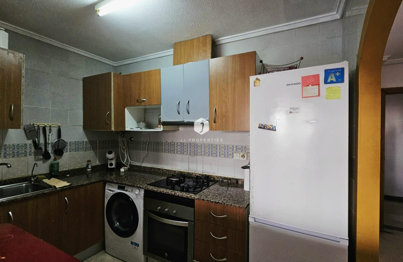 Resale - Apartment / flat -
Torrevieja - Playa de los Locos