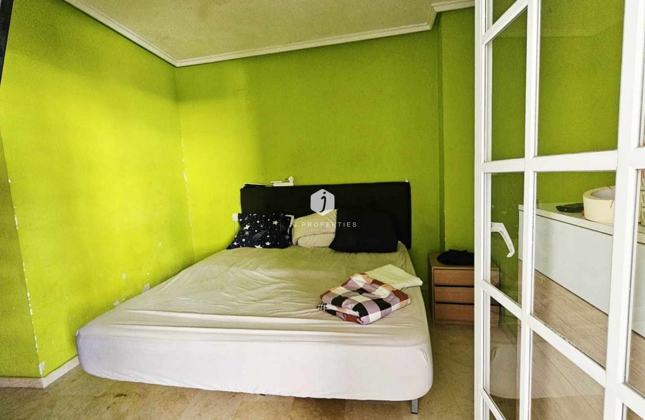 Resale - Apartment / flat -
Torrevieja - Playa de los Locos