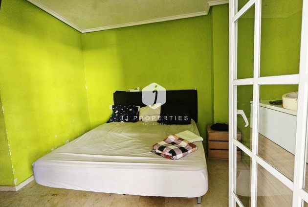 Resale - Apartment / flat -
Torrevieja - Playa de los Locos