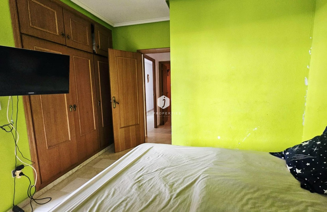 Resale - Apartment / flat -
Torrevieja - Playa de los Locos